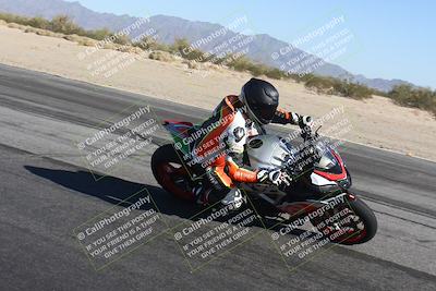 media/Dec-01-2025-Moto Forza (Mon) [[2daa91e15f]]/2-Intermediate Group/Session 4 (Turn 10 Inside)/